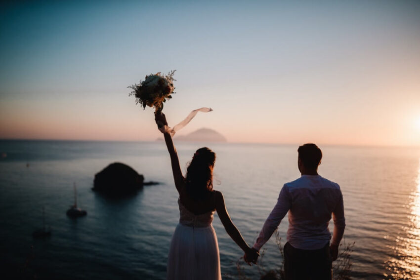Island wedding: 5 great reasons to choose Salina